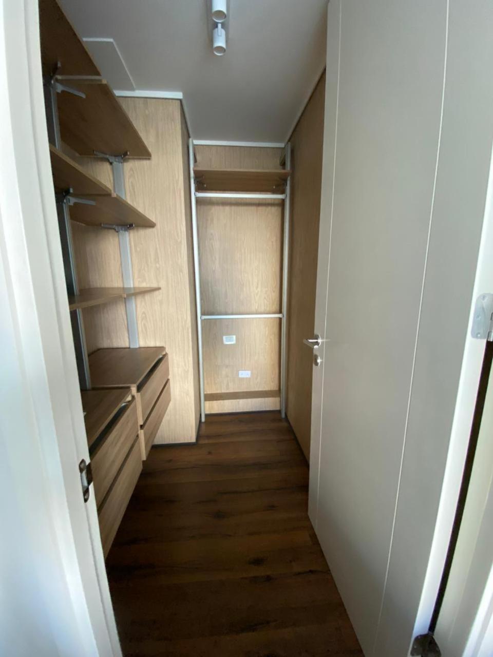 Depto Amoblado Kennedy Manquehue Apartamento Santiago